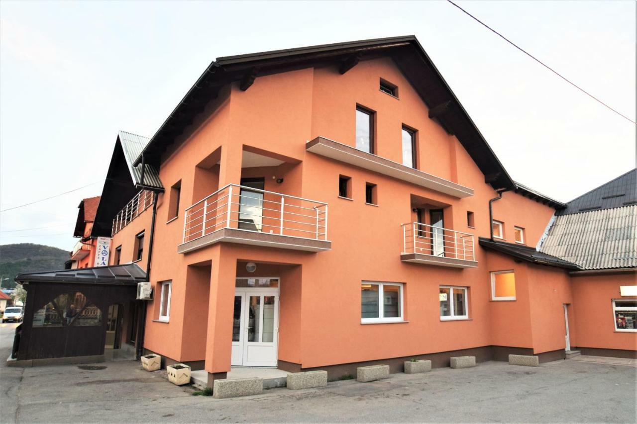 Privatni Smjestaj Most Otocac Exterior photo